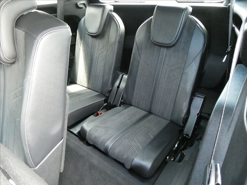 Peugeot 5008 2,0 HDi 130kW GT 7.míst AT8 - fotka 26 z 50