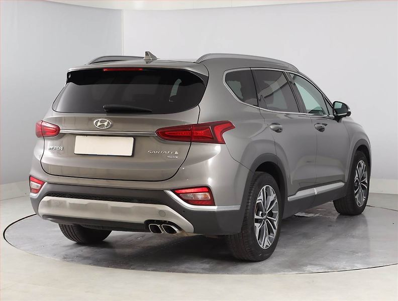 Hyundai Santa Fe (2019) 2.2 CRDi - fotka 5 z 23