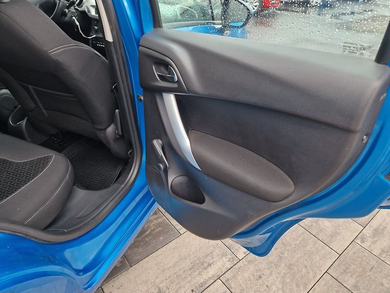 Citroën C3 (2010) 1,1i 44 KW Klima - fotka 14 z 30