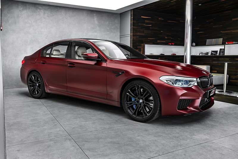 BMW M5 First Edition 1/400 - fotka 4 z 26