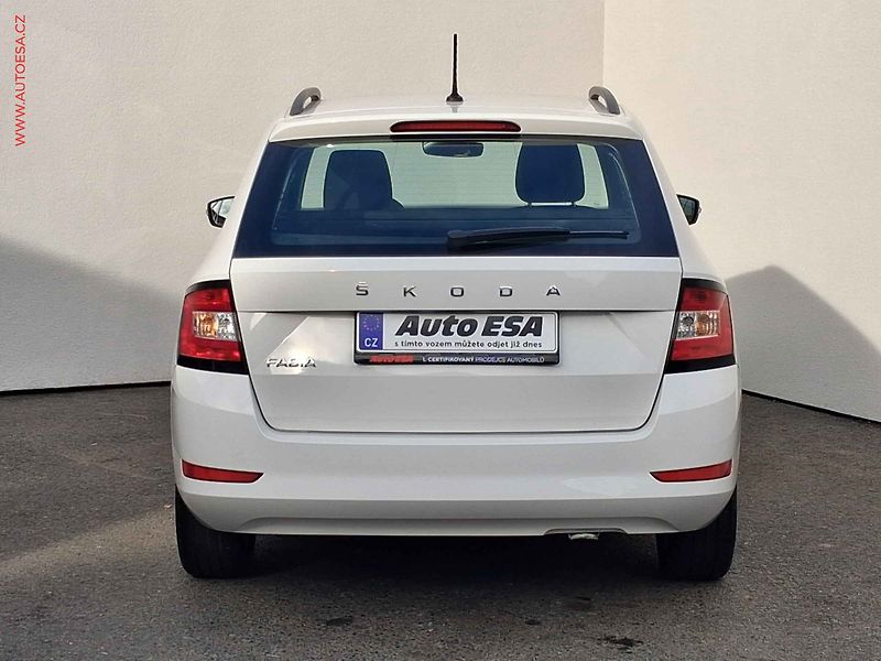 Škoda Fabia (2022) 1.0TSI, ČR, Ambition, STK7/28 - fotka 5 z 16