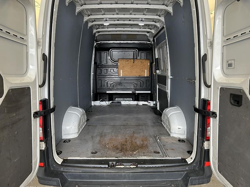 Volkswagen Crafter 2.0 TDI L2H3 - fotka 16 z 21