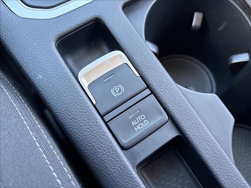 Volkswagen Passat 2,0 TDI 140kW DSG Comfortline - fotka 39 z 41