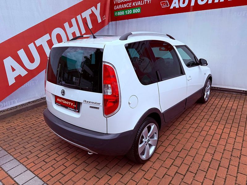 Škoda Roomster 1.2 TSi Scout, Pano, Serviska - fotka 6 z 23