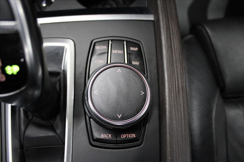 BMW X5 3,0 D 190kW M-paket DPH! - fotka 27 z 34