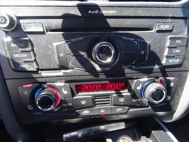 Audi A5 2,0 155 kW TFSi  S- Line - fotka 24 z 29