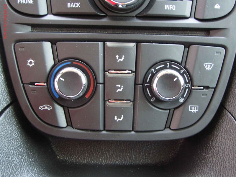Opel Meriva (2010) 1.4T, AC, temp - fotka 14 z 17