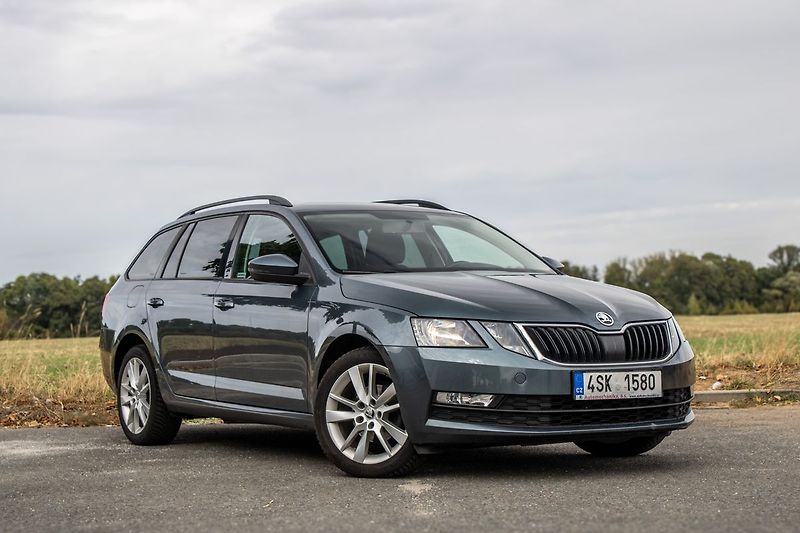 Škoda Octavia - fotka 3 z 21