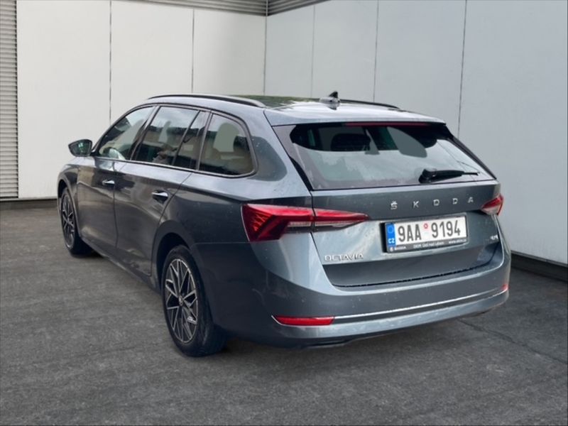Škoda Octavia 2,0 TDI 110 Ambition DSG - fotka 4 z 11