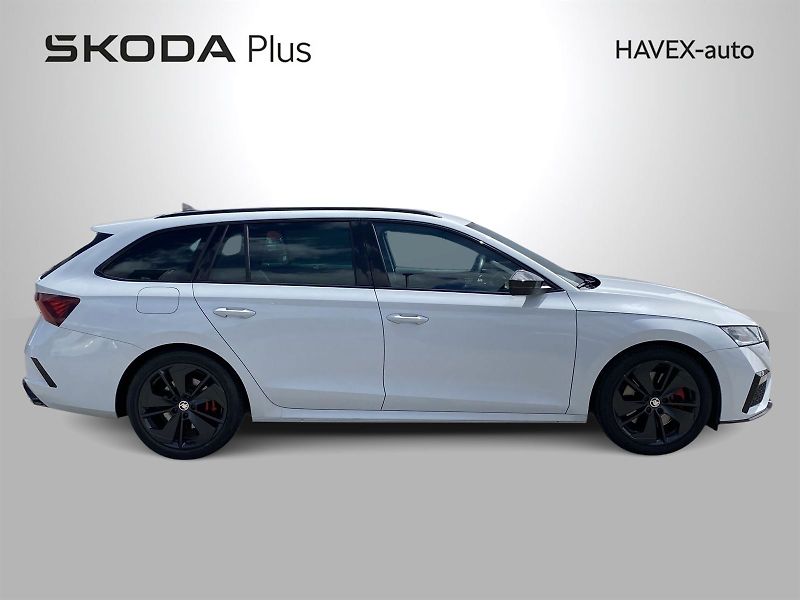 Škoda Octavia (2023) Combi 2.0 TSI RS - fotka 36 z 38
