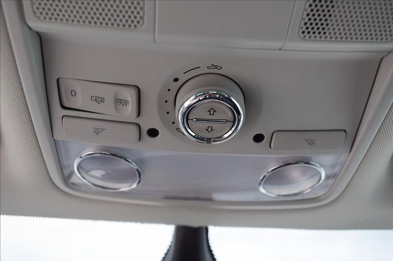 Škoda Yeti 1,4 TSI 92KW DSG XENONY VÝHŘEV - fotka 50 z 51