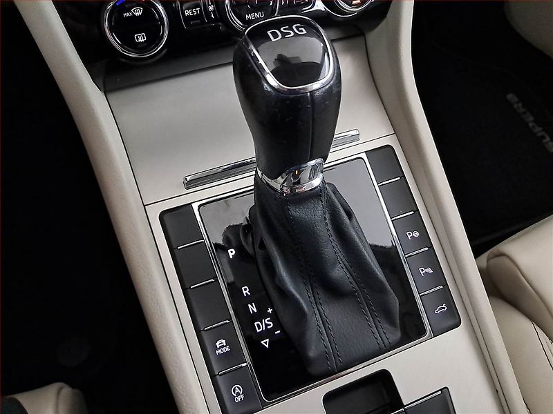 Škoda Superb (2020) Laurin&Klement 2.0 TDI - fotka 21 z 24
