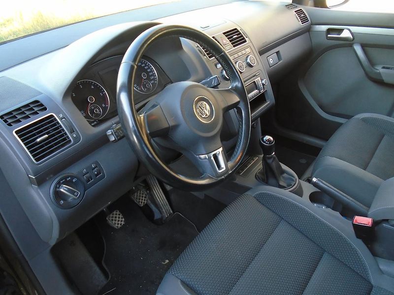 Volkswagen Touran 2.0 TDI 7míst,servisní histori - fotka 5 z 42