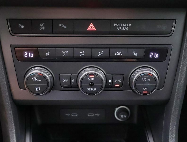 Cupra Ateca 2,0 TSI VZ 221kW 4Drive DPH - fotka 27 z 31