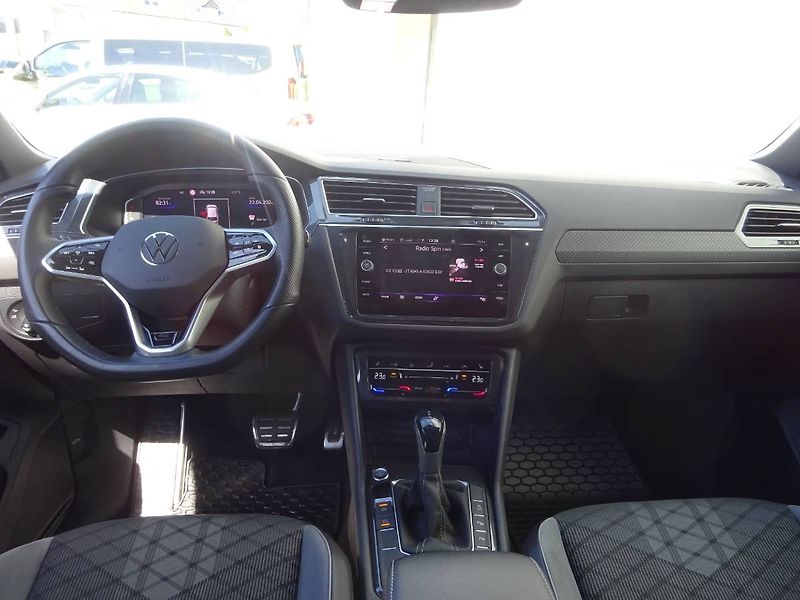 Volkswagen Tiguan (2023) 1,5 TSi/110kW R-Line DSG - fotka 5 z 27