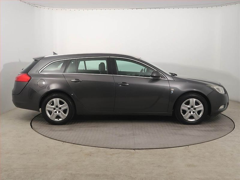 Opel Insignia (2009) 2.0 CDTI, po STK, pěkný stav - fotka 6 z 14