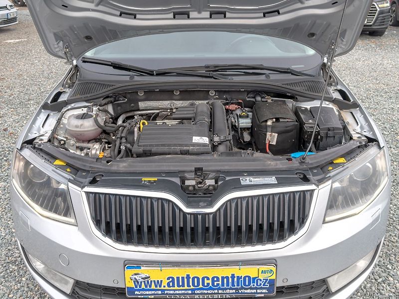 Škoda Octavia (2012) ČR 1.2TSI – NAVIGACE - fotka 37 z 44