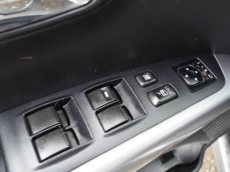 Mitsubishi Outlander (2010) 2.0 DI-D, 123 kW, 4x4 - fotka 18 z 35