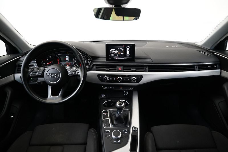 Audi A4 - fotka 5 z 26