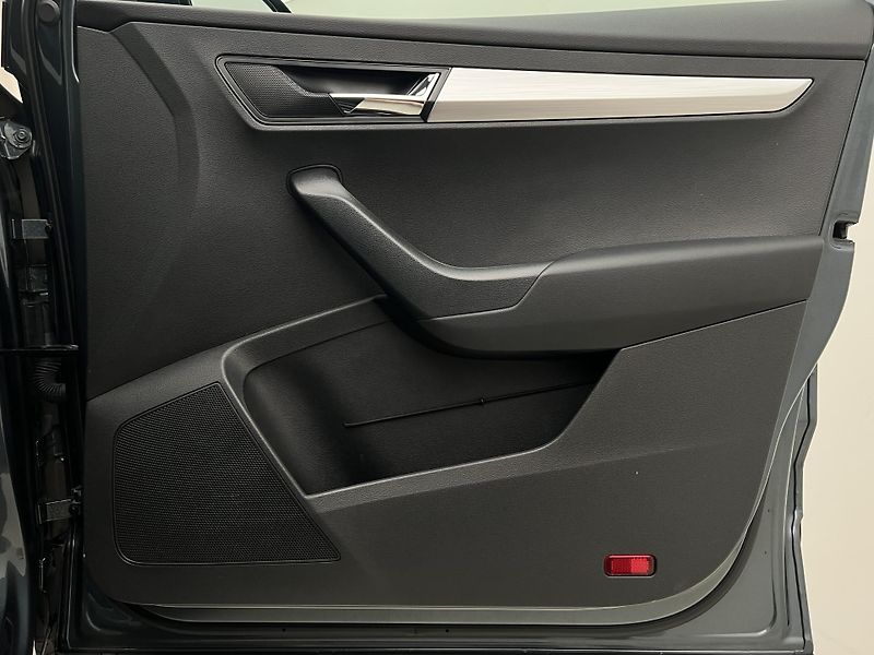 Škoda Karoq 1.5 TSI DRIVE AUT CZ - fotka 40 z 40