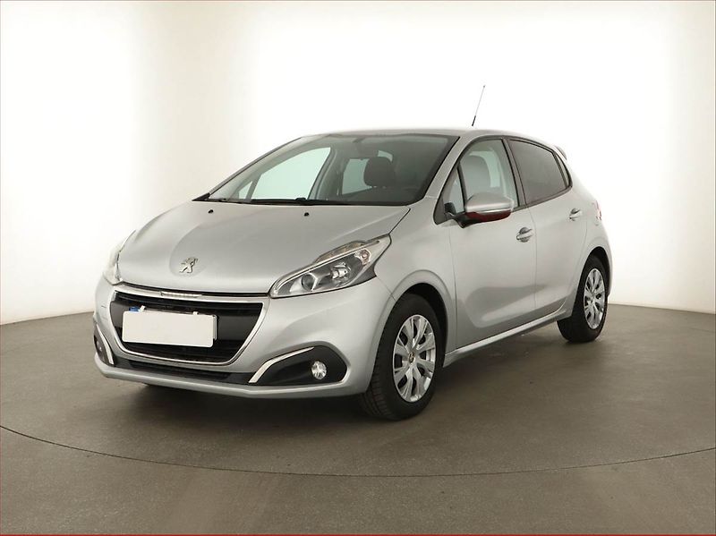 Peugeot 208 (2017) 1.2 PureTech, Tempomat - fotka 2 z 16