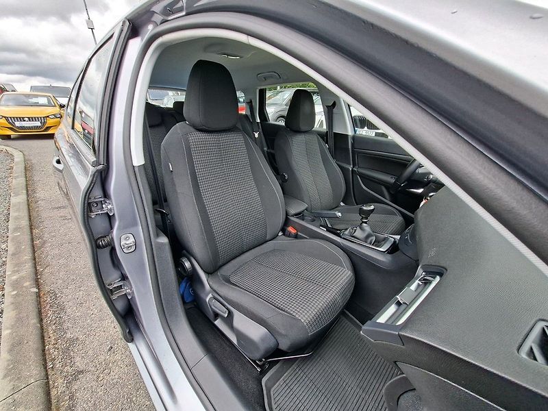 Peugeot 308 SW ACTIVE PACK 1.5 BHDi 130k M - fotka 15 z 26