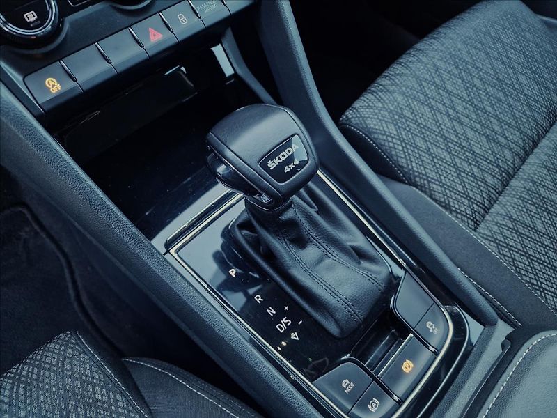 Škoda Karoq 2.0TDI 110kW 4x4 DSG Style,ČR - fotka 34 z 50