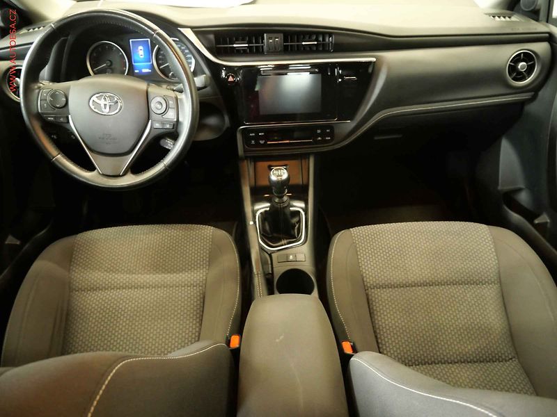 Toyota Corolla (2019) 1.6i, 1.maj,ČR, AC, park. - fotka 8 z 20