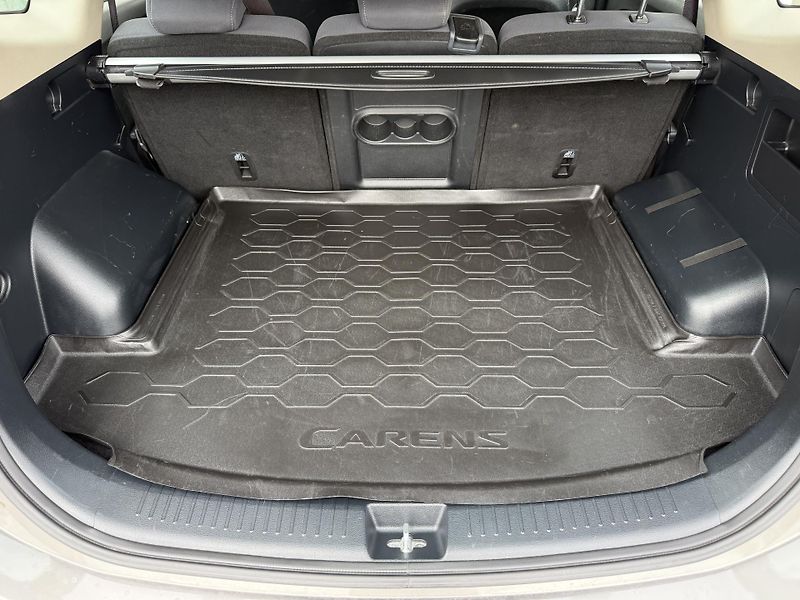 Kia Carens 1.6 GDI 99kW Comfort - fotka 12 z 18