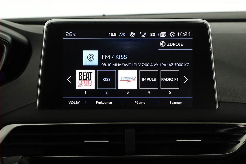 Peugeot 3008 (2017) 1.6 BlueHDi, Serv.kniha, Navi - fotka 13 z 19