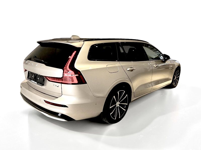 Volvo V60 (2026) T6 PHEV ULTRA DARK   - fotka 5 z 15