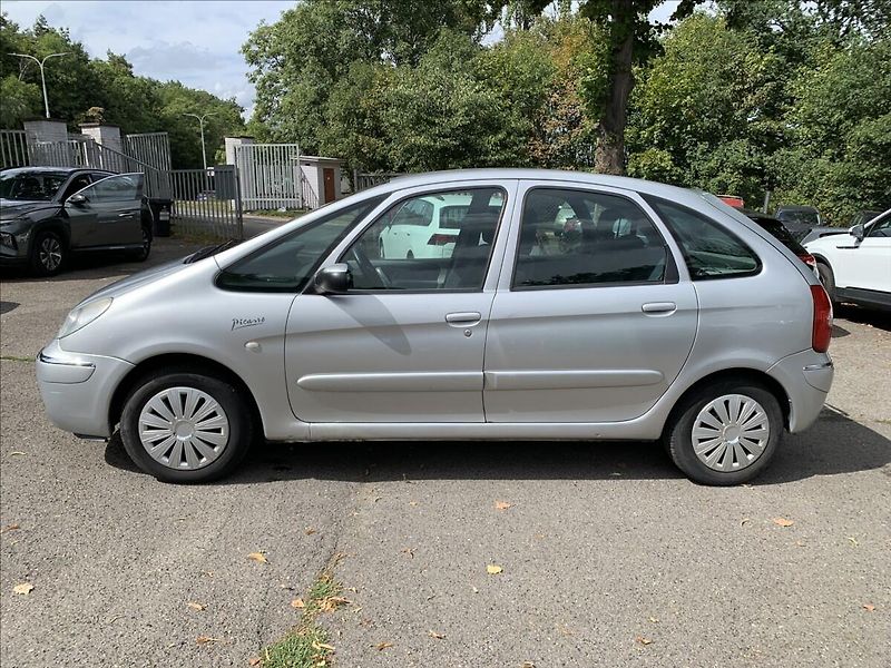 Citroën Xsara Picasso 1,6 i - fotka 8 z 17