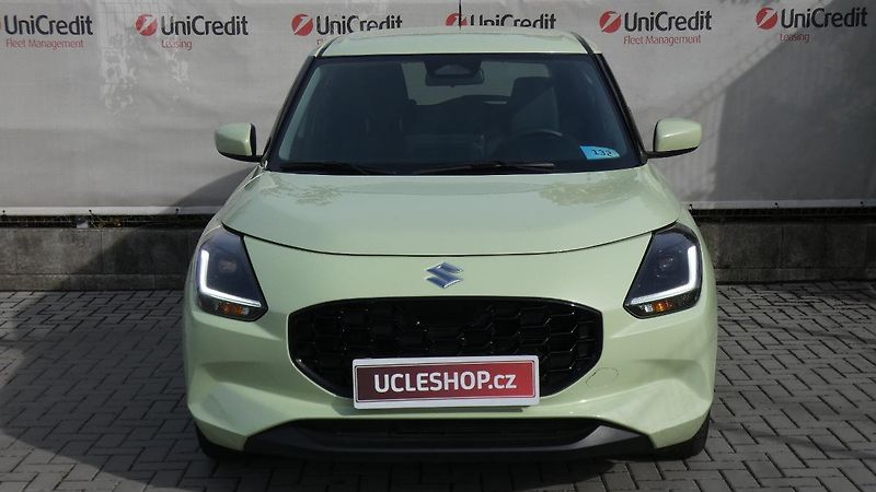 Suzuki Swift 1.2 DualJet mHEV Premium - fotka 2 z 23