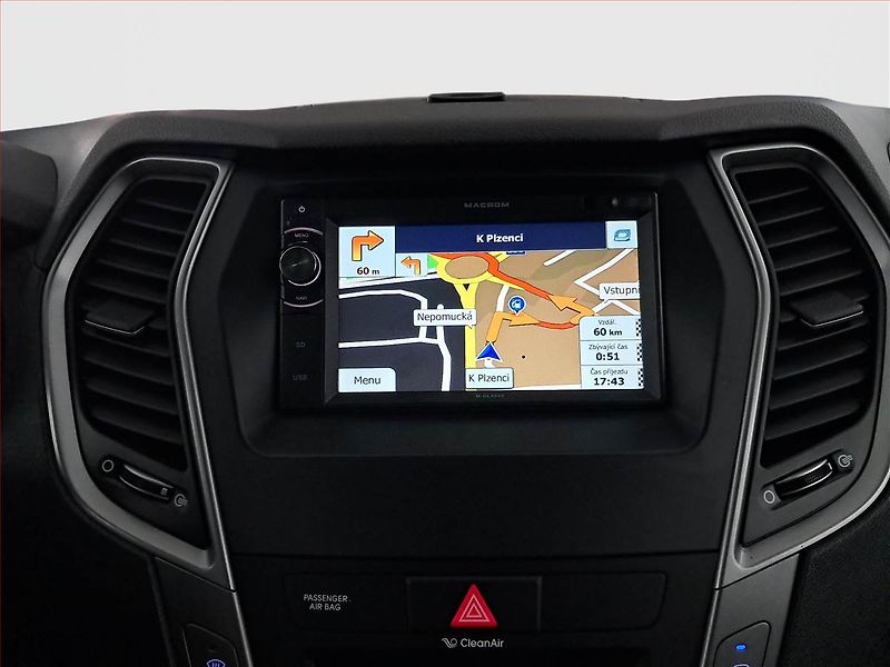 Hyundai Santa Fe (2017) 2.4 GDI, 4X4, Navi, Tempomat - fotka 13 z 18