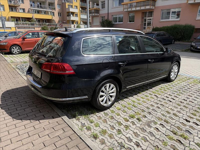 Volkswagen Passat 2,0TDi 103kW Comfort. Variant - fotka 4 z 14