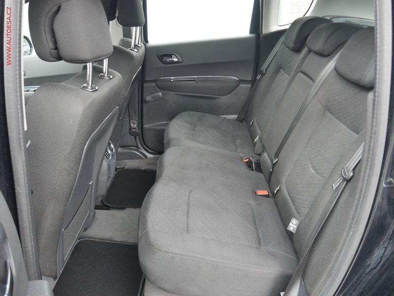 Peugeot 3008 (2011) 1.6i, AC, TZ - fotka 10 z 17