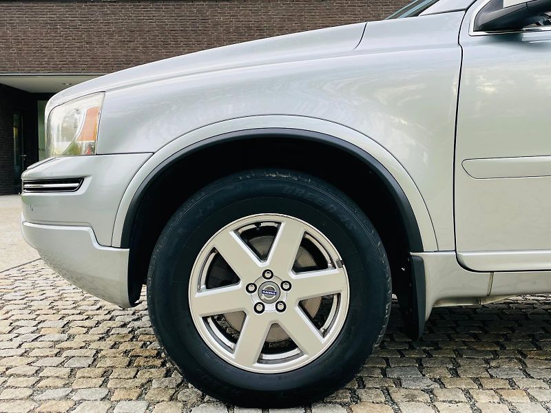 Volvo XC90 2.4 D5 4x4 AUT SERVISKA TAŽNÉ - fotka 49 z 49