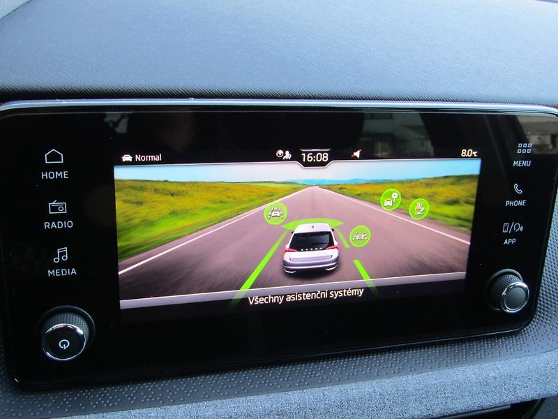 Škoda Scala FL Selection 1.0 TSI /85kW 6st - fotka 28 z 30