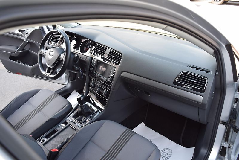 Volkswagen Golf (2016) 1.4TSI 92kw CLBMT WEBAS TAŽNÉ - fotka 33 z 50
