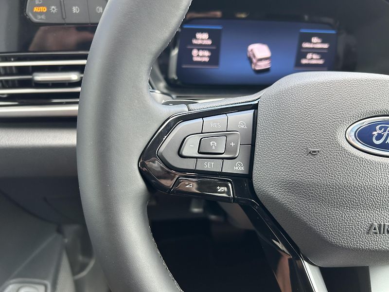 Ford Tourneo Connect 1.5 Ecoboost 110kW AT Titanium - fotka 21 z 40