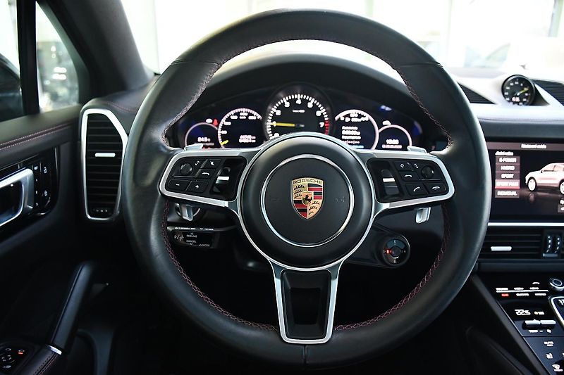 Porsche Cayenne 3.0E-REZERVACE - fotka 26 z 50