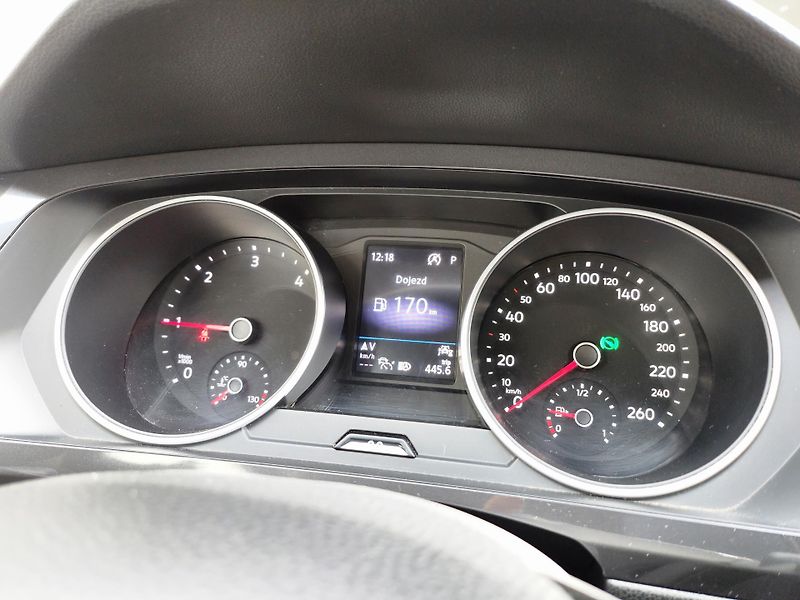 Volkswagen Tiguan Comfortline 2.0 TDI 147kw DSG - fotka 9 z 26