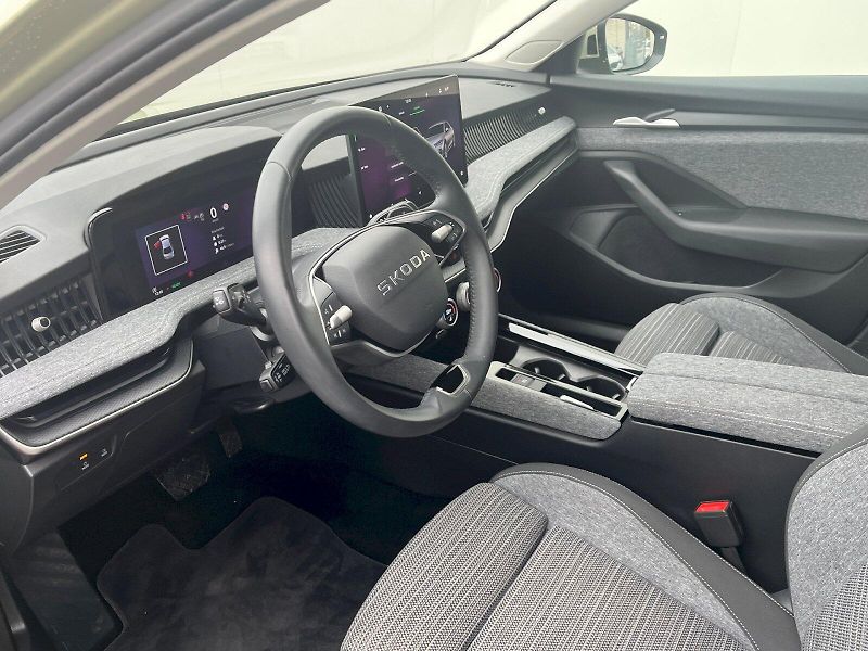 Škoda Superb (2025) 1.5 TSI 110kW Selection DSG - fotka 7 z 29