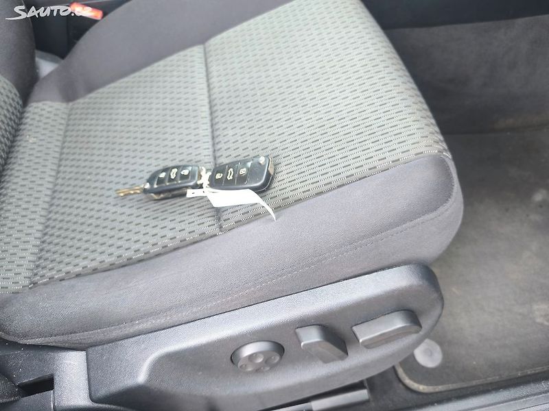 Audi A6 30TDI,MANUÁL,KRÁSNÁ,SERVIS,4X4 - fotka 14 z 22