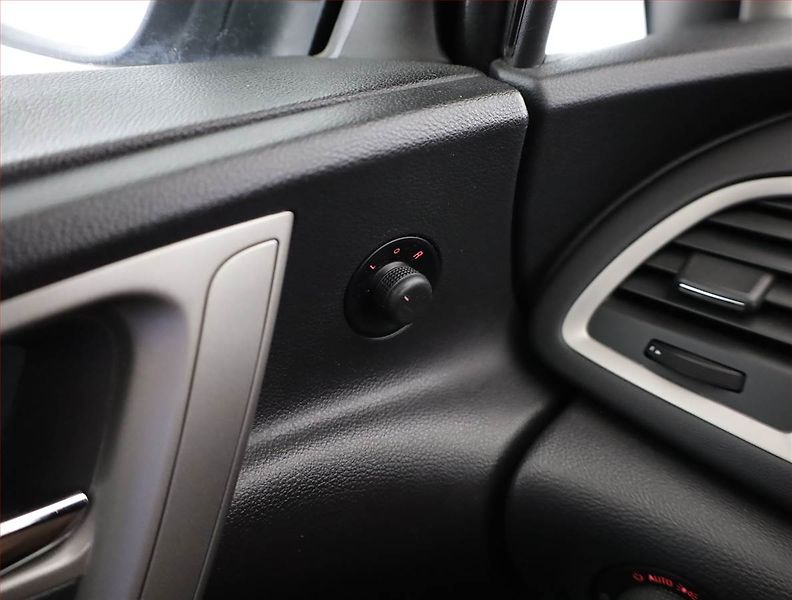 Opel Astra (2011) 1.4 16V, jezdí výborně - fotka 16 z 17