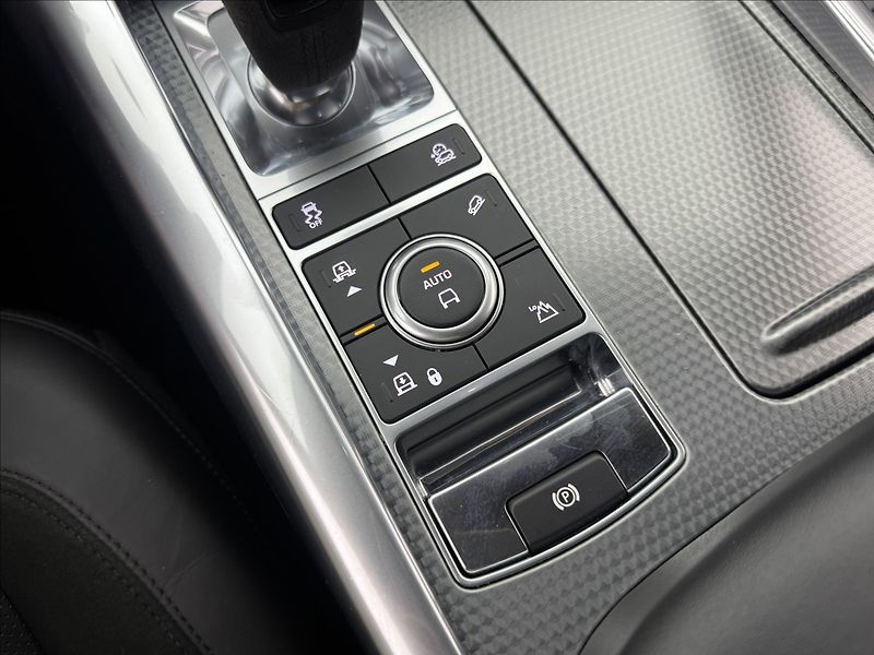 Land Rover Range Rover Sport 3,0 P400 HST KARBON HUD PANO - fotka 27 z 52