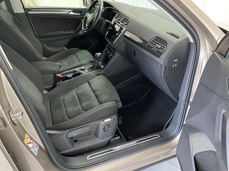 Volkswagen Tiguan 2.0 TSi 4x4 DSG REZERVACE  - fotka 16 z 37