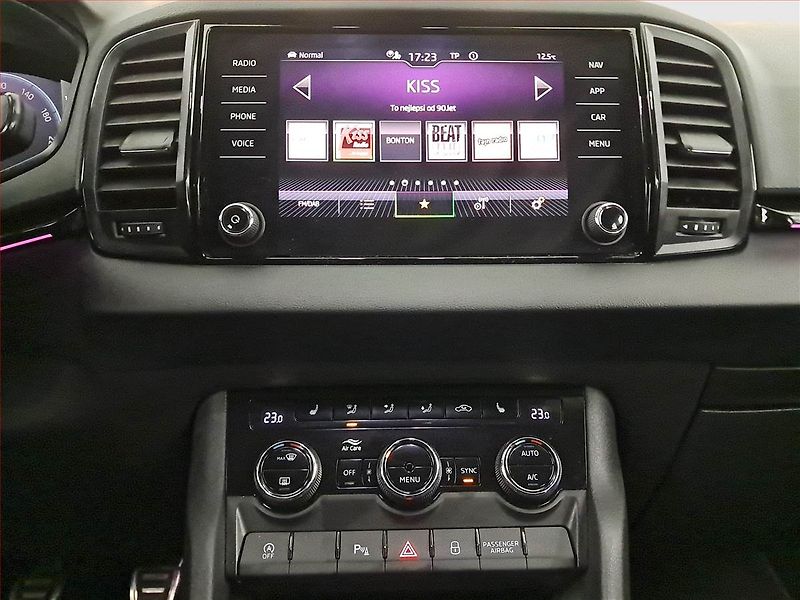 Škoda Karoq (2022) 1.5 TSI - fotka 12 z 18