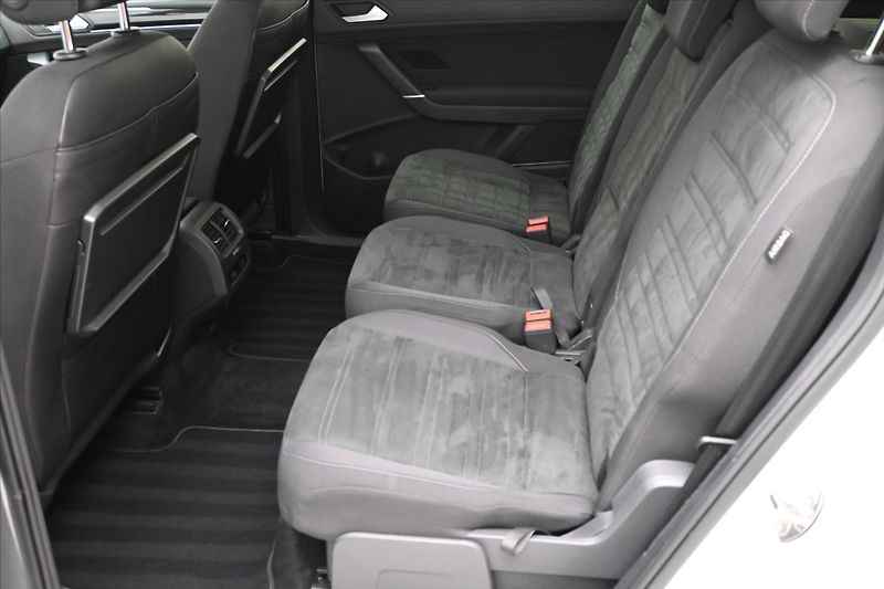 Volkswagen Touran 2,0 TDI 110 kW DSG COMFORT Zár - fotka 14 z 33