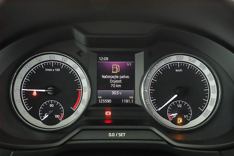 Škoda Octavia (2017) Style 1.6 TDI, Tempomat - fotka 10 z 14